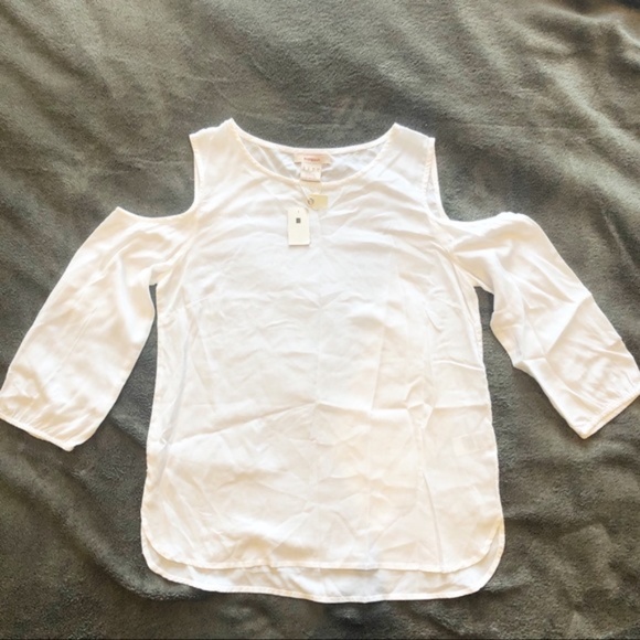 NWT Manguun Cold Should White Blouse - Picture 2 of 10